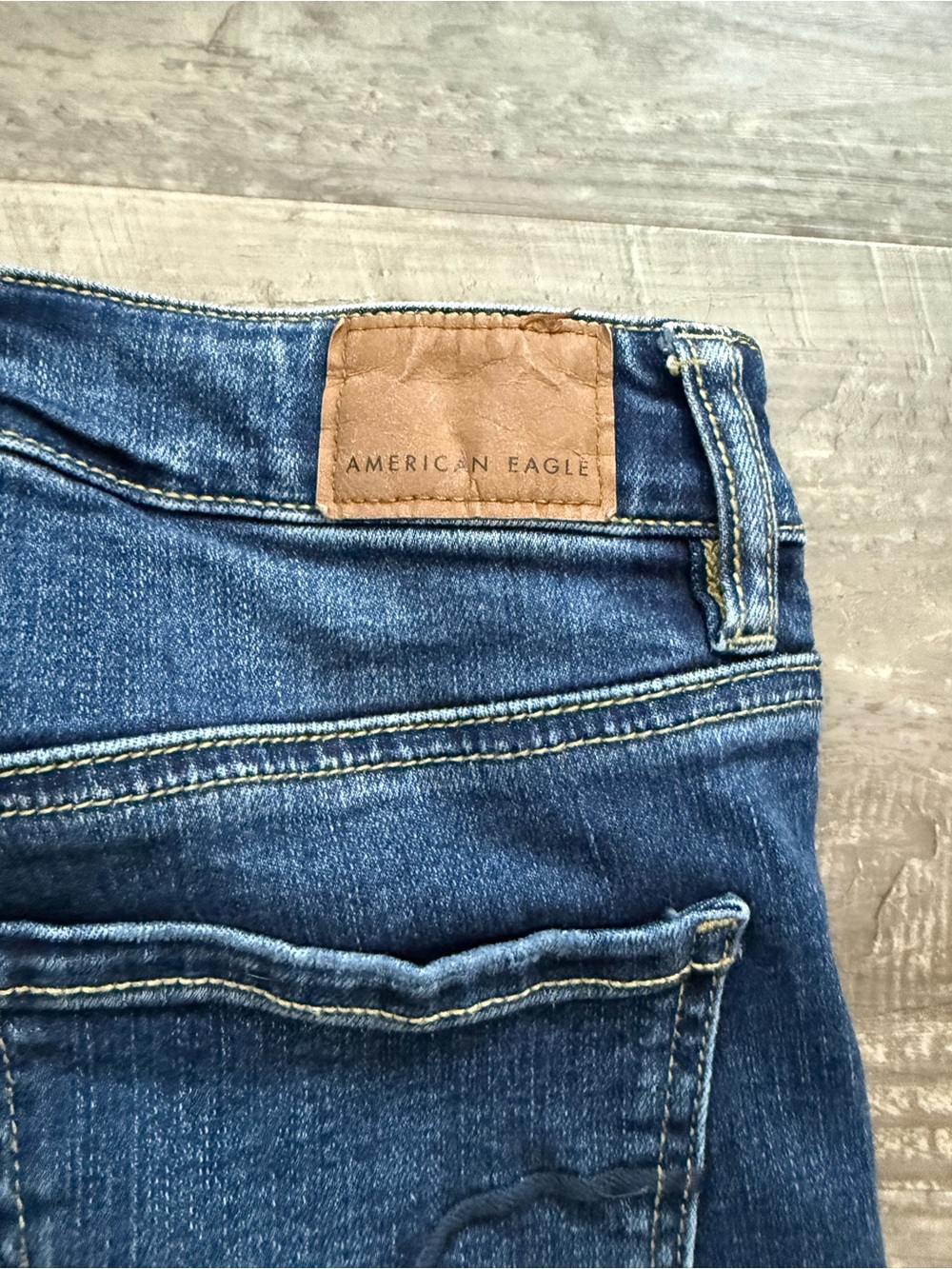 American Eagle skinny jeggings dark wash - Picture 4 of 4